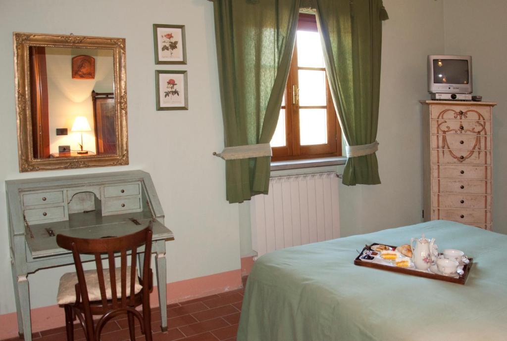 Agriturismo Fattoria Rozzalupi Черрето-Гуїді Номер фото