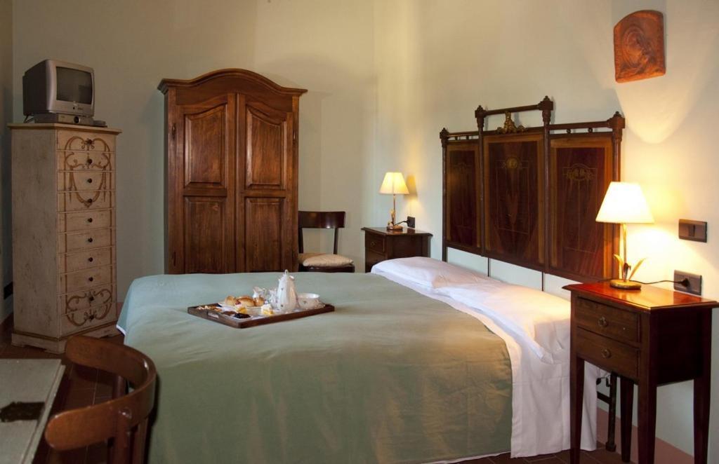 Agriturismo Fattoria Rozzalupi Черрето-Гуїді Номер фото