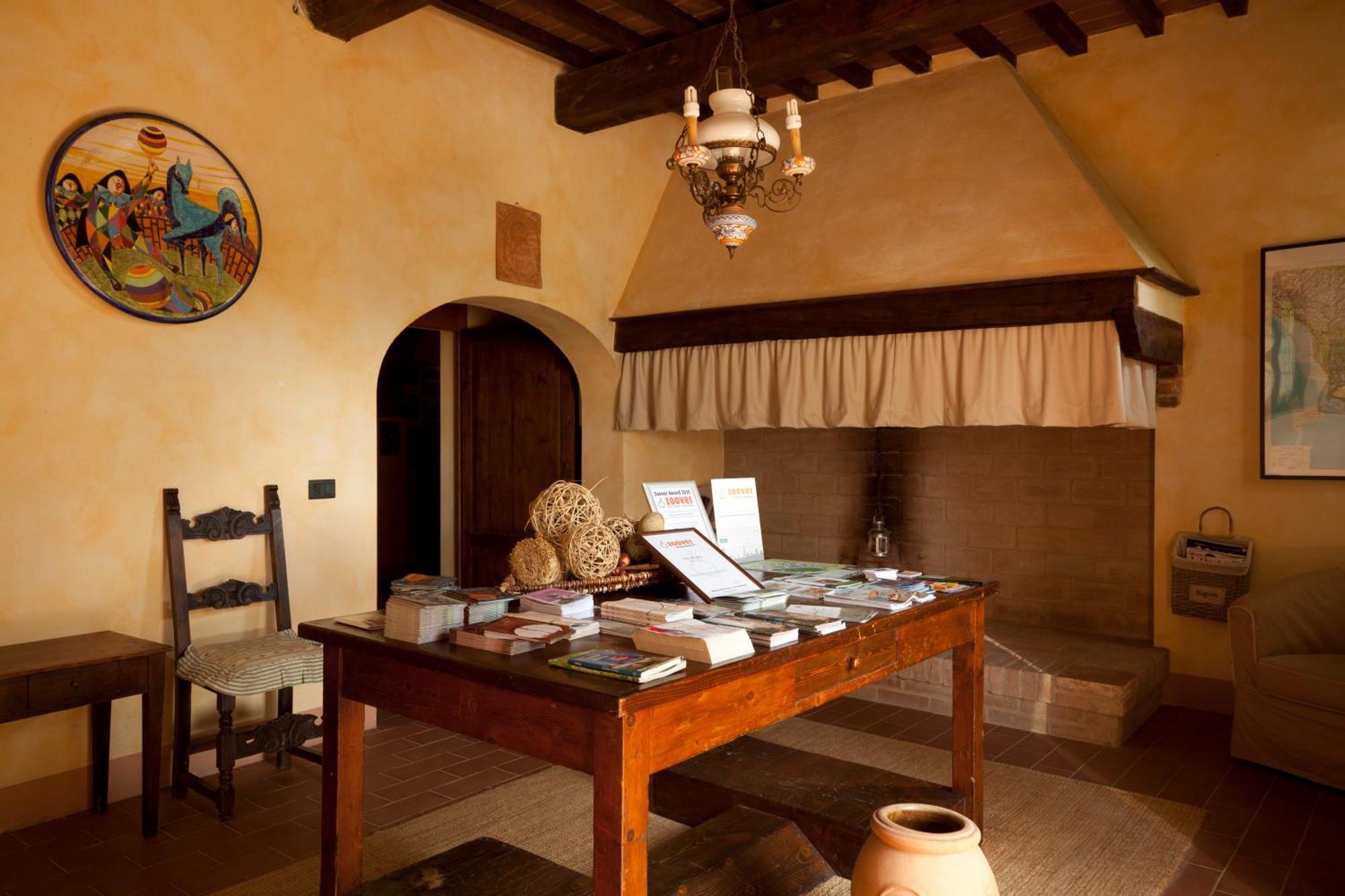 Agriturismo Fattoria Rozzalupi Черрето-Гуїді Екстер'єр фото