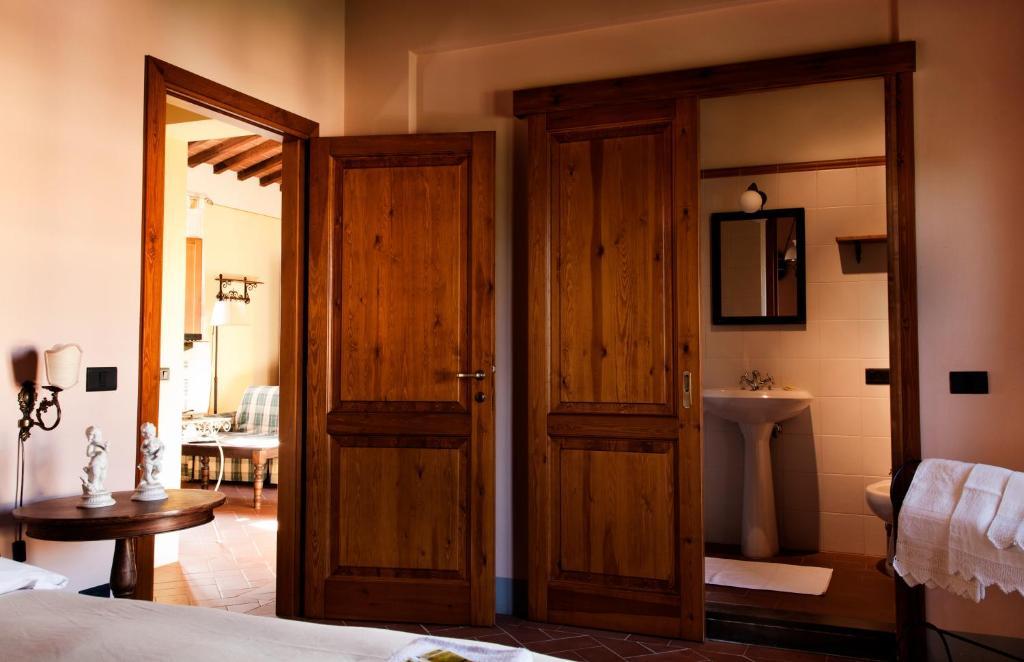 Agriturismo Fattoria Rozzalupi Черрето-Гуїді Номер фото
