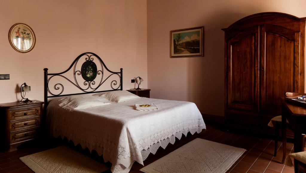Agriturismo Fattoria Rozzalupi Черрето-Гуїді Номер фото