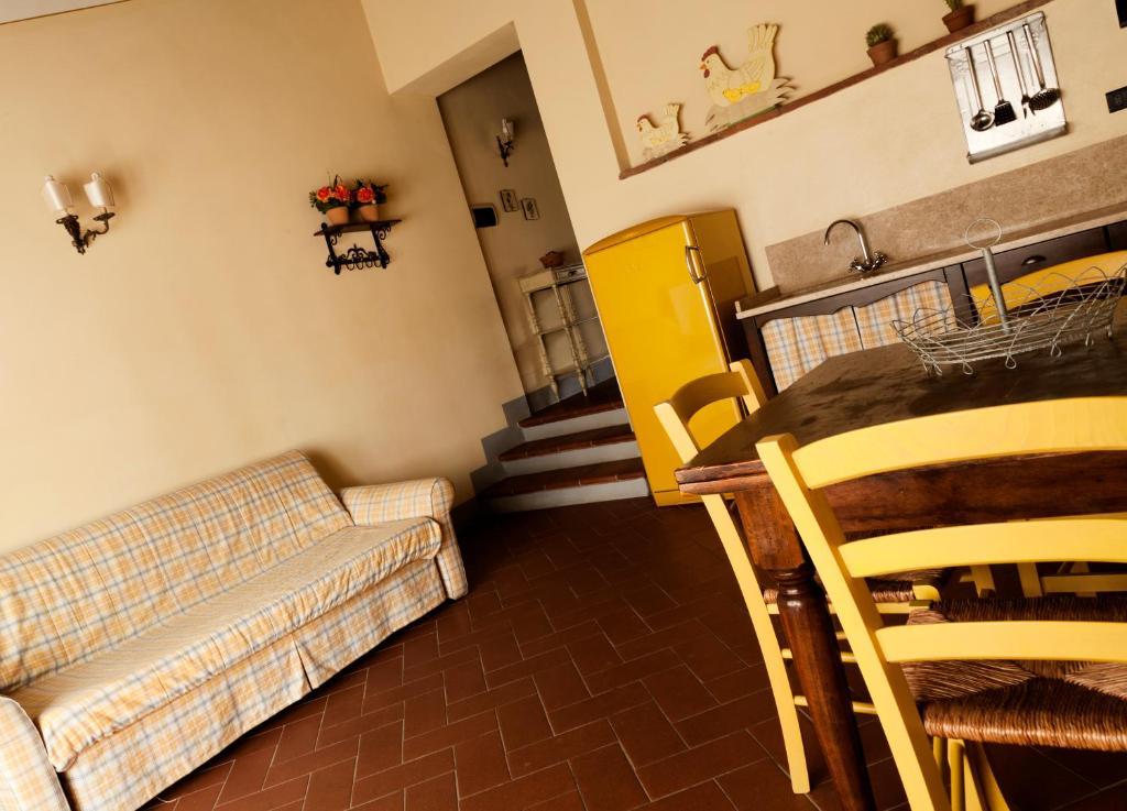 Agriturismo Fattoria Rozzalupi Черрето-Гуїді Номер фото